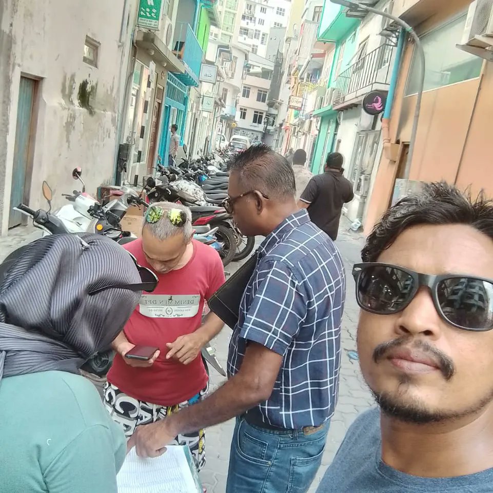 Zarra_zeday_zaa's tweet photo. #DayII
#MaafannuMedhu
#MayorAzima
#CandidateNo3
#DhivehingeRaajje
@AzimaforMayor @aminadhis https://t.co/d2EdhhRZtA