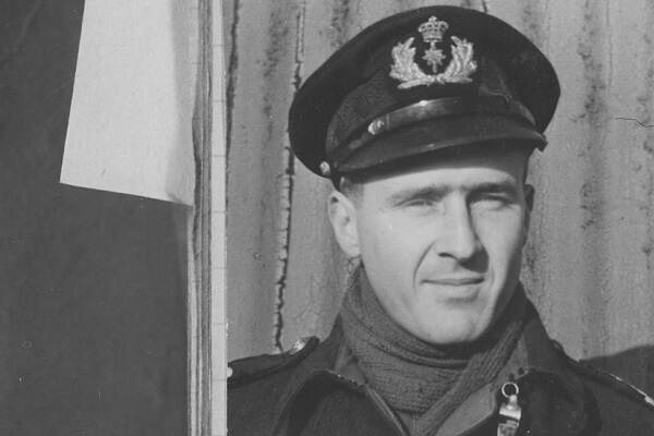 André Hissink, een ware held uit de Tweede Wereldoorlog en de laatste vlieger van het 320 Dutch Squadron, is op 104-jarige leeftijd overleden. Zijn levensverhaal van moed en veerkracht zal voortleven.

defensie.nl/actueel/nieuws…