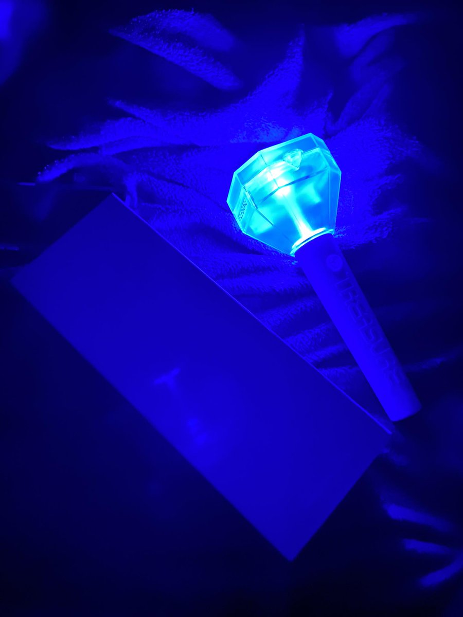 gyuwoncart's tweet photo. 𓂋 wts lfb treasure ph ! help rt #gwcsells 

teulight  

✴︎ original price: 2100, but can give discount !
✴︎ in vvv good condi, used once
✴︎ payo / 1 day reservation
✴︎ dm / reply to claim
✴︎ mop: gcash
✴︎ mod: ggx, sco

𓄲 treasure lightstick ph teulight https://t.co/Y3Gzf6kOpU