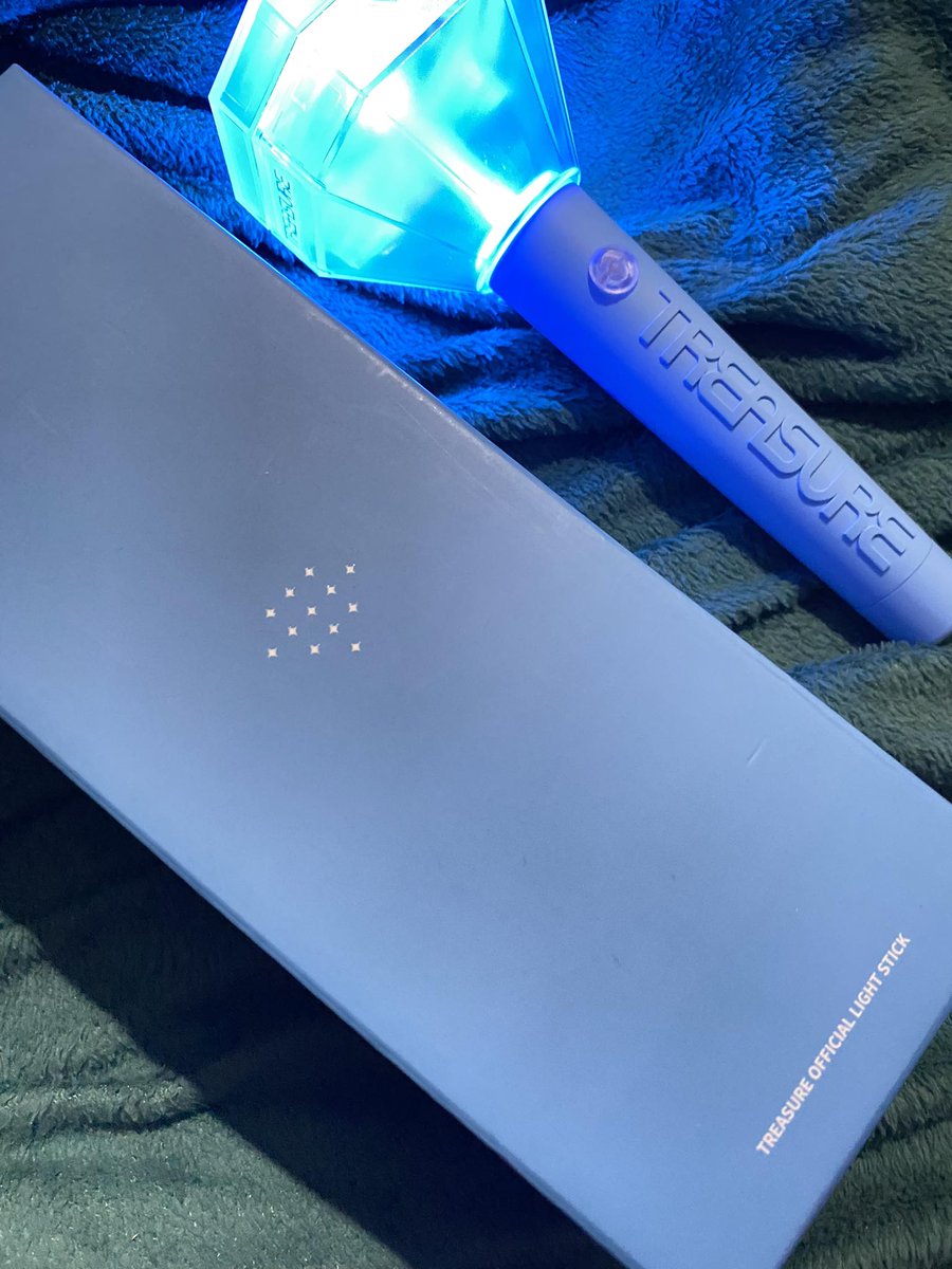 gyuwoncart's tweet photo. 𓂋 wts lfb treasure ph ! help rt #gwcsells 

teulight  

✴︎ original price: 2100, but can give discount !
✴︎ in vvv good condi, used once
✴︎ payo / 1 day reservation
✴︎ dm / reply to claim
✴︎ mop: gcash
✴︎ mod: ggx, sco

𓄲 treasure lightstick ph teulight https://t.co/Y3Gzf6kOpU