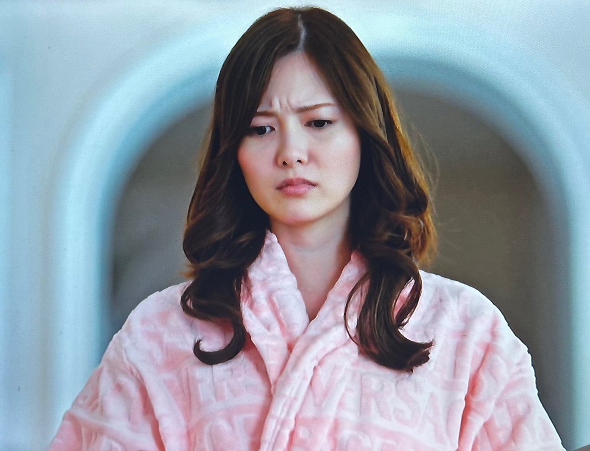 おばゲスい役も意外とできるんですね💕💕

すこすこ💕💕💕