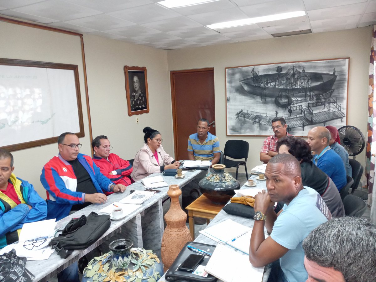 En #IslaDeLaJuventud el Buró del <a href="/PartidoPCC/">Partido Comunista de Cuba</a> y el Gobierno ya encendieron los motores en este 2024. Vamos en serio #PorUn26EnEl24 concientes de que #SíSePuede #SentirPinero