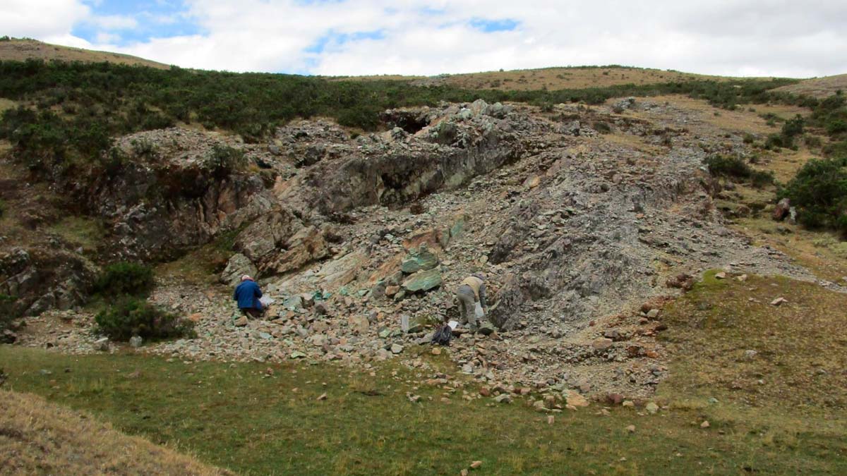 rumbominero's tweet photo. #MineríaPerú 🇵🇪
TECK FIRMA ACUERDO DE OPCIÓN Y EMPRESA CONJUNTA SOBRE EL PROYECTO COBREORCO
El acuerdo con #CondorResources incluye #inversiones y #exploraciones con el objetivo de potenciar el yacimiento.
https://t.co/D4mOGgzHfb https://t.co/erBlfwmrDk
