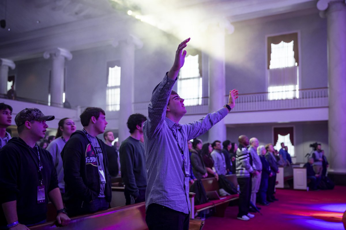 NOBTS's tweet photo. What a great time of worship this morning! 💜🙌🏻
#plenary4 #defend2024 #nobts https://t.co/h6DP0yuUpz
