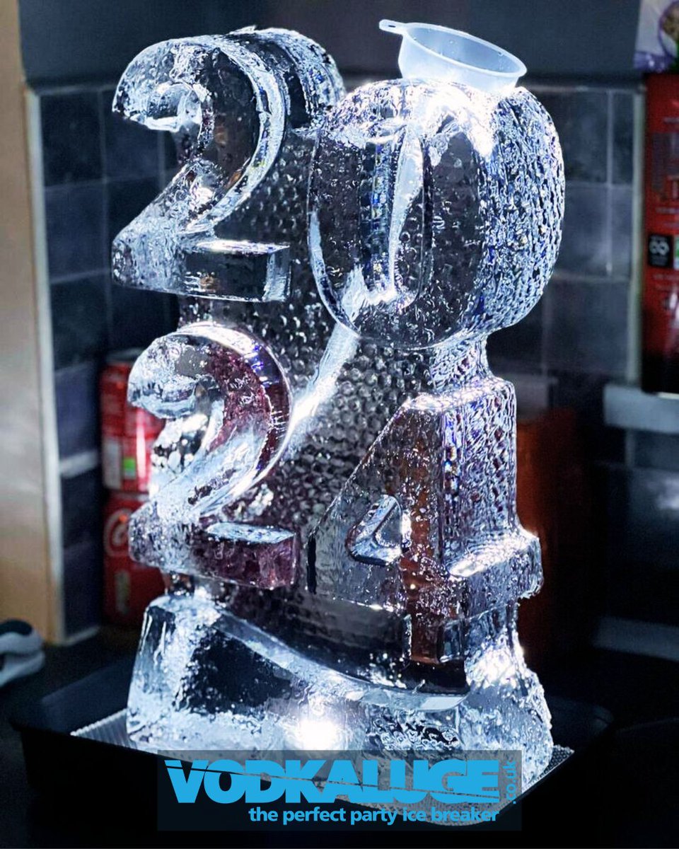 Cheers to 2024!🙌🎉 

#iceicebaby #ice #vodkaluge #vodka #vodkaonice #2024 #newyear