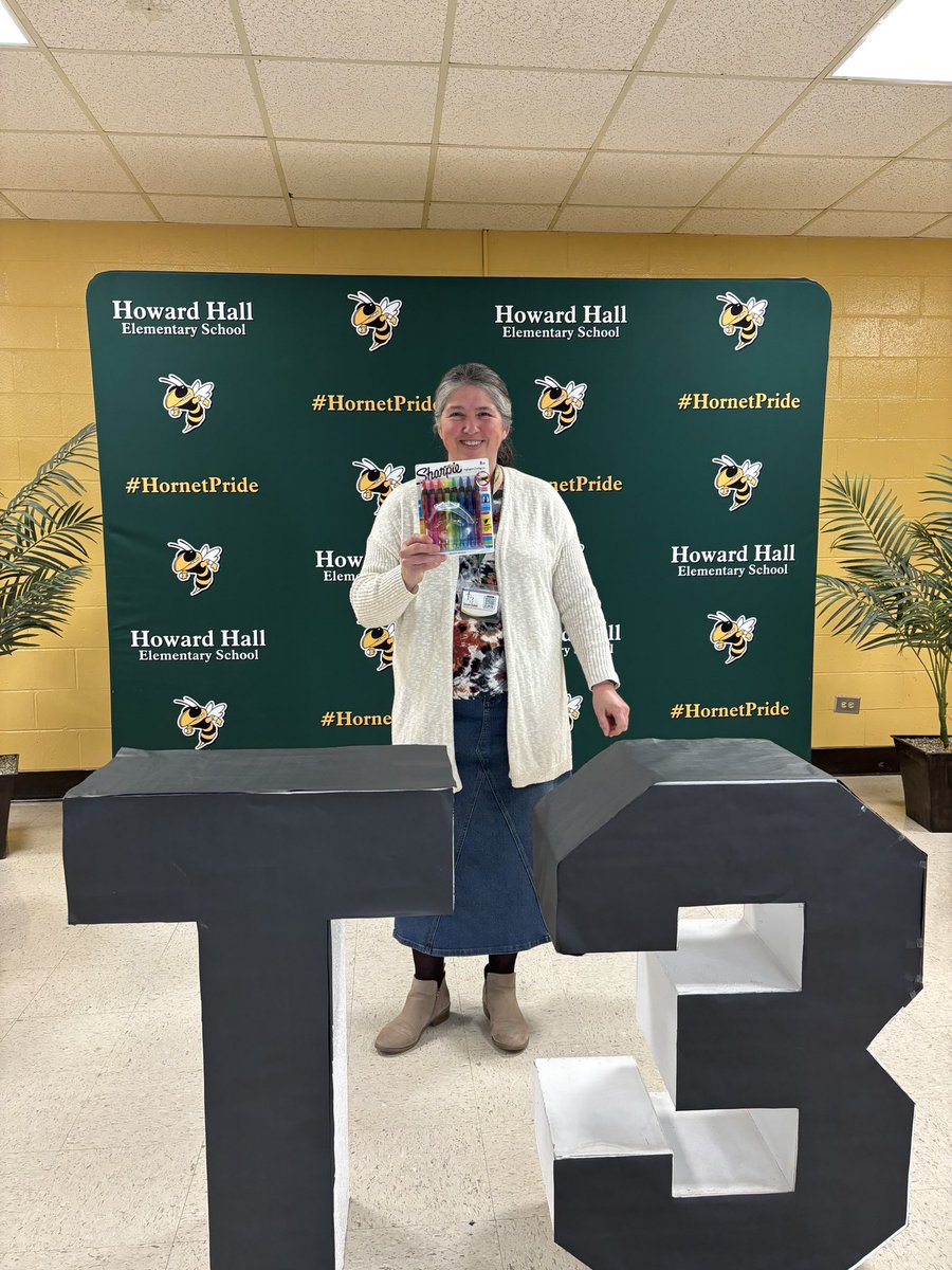 lovethenteach's tweet photo. Congratulations to our round two door prize winners! #pft324 @HowardHallElem #premierprofessionals https://t.co/WCrhmKfcNA