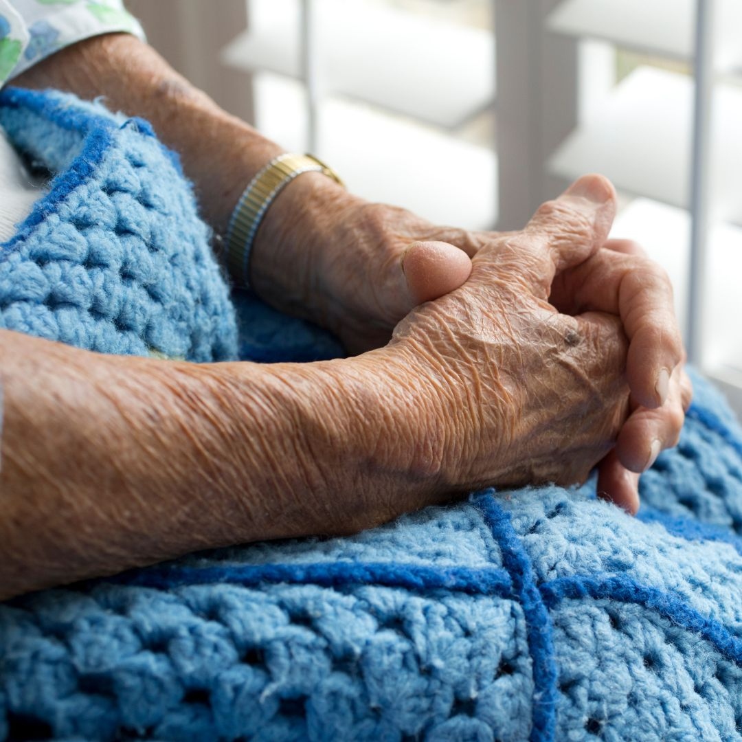 Altogethercare's tweet photo. This may be a new year, but winter is still in full swing. Here are our tips on how to stay warm this winter without cranking up the central heating : https://t.co/hIAZnvQn3R 
#ElderlyCare #KeepWarm https://t.co/21sN7AepdK