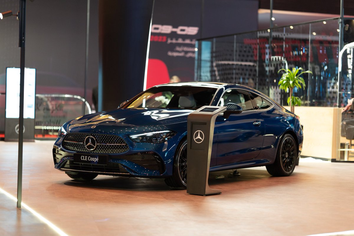 كشفت شركة الجفالي للسيارات الغطاء عن أحدث سيارات مرسيدس-بنز E-Class و CLE وكان ذلك في معرض الرياض للسيارات الذي أقيم مؤخرًا، حيث تم تعريف الحضور على مميزات السيارتين الاستثنائية 

#الجفالي_للسيارات #MercedesBenzKSA #JuffaliAutomotive #مرسيدس_بنز_السعودية