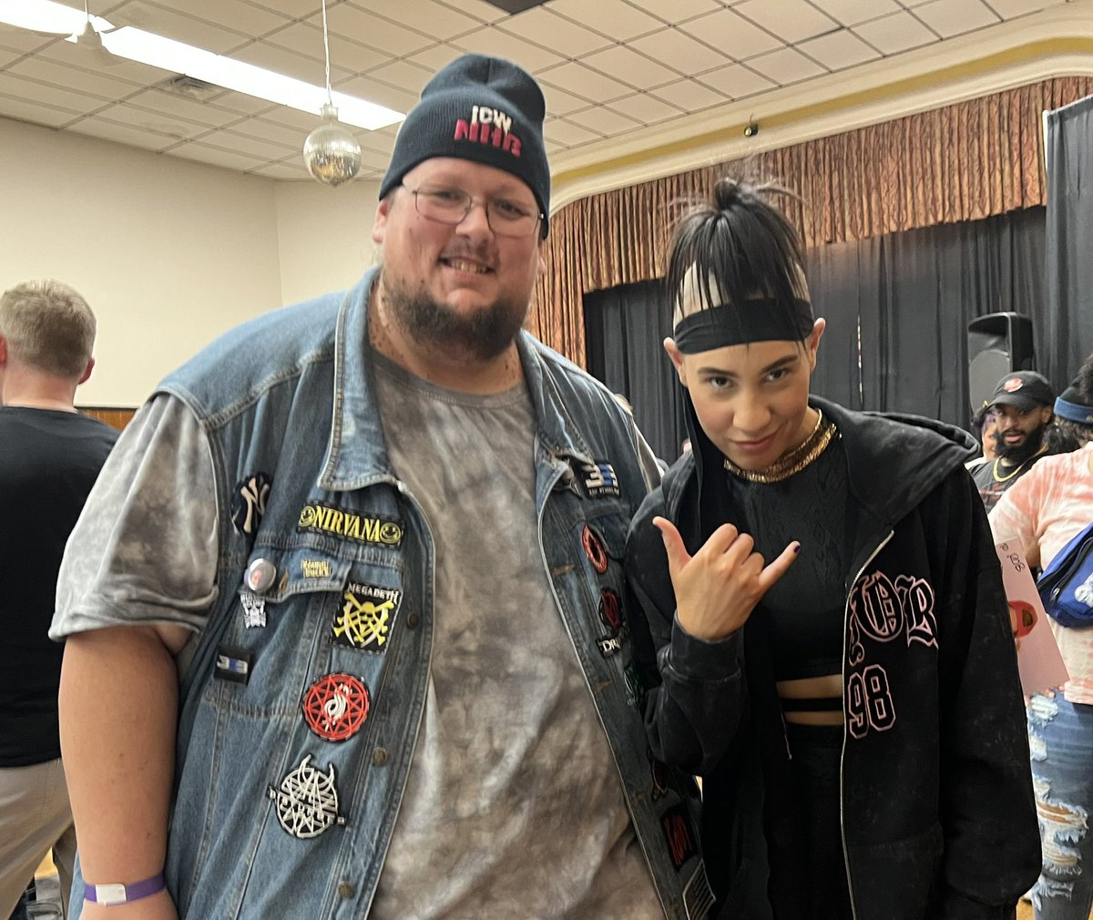 rwilliams1283's tweet photo. In January we went to @beyondwrestling #miightsnow it was so cool seeing @Mei_gtmv and @baliyanxakki live and meeting so many favorites https://t.co/ArvGqL5AdN