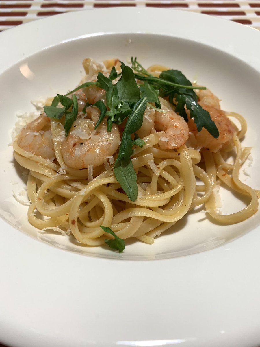 clofhjelm's tweet photo. Duunin jälkeen pastaa jättikatkaravuilla.
After work some pasta with king prawns.
#ruokatwiitti #foodtweet #ruokakuva #matbild #foodphoto https://t.co/TLFQ5QfT1x