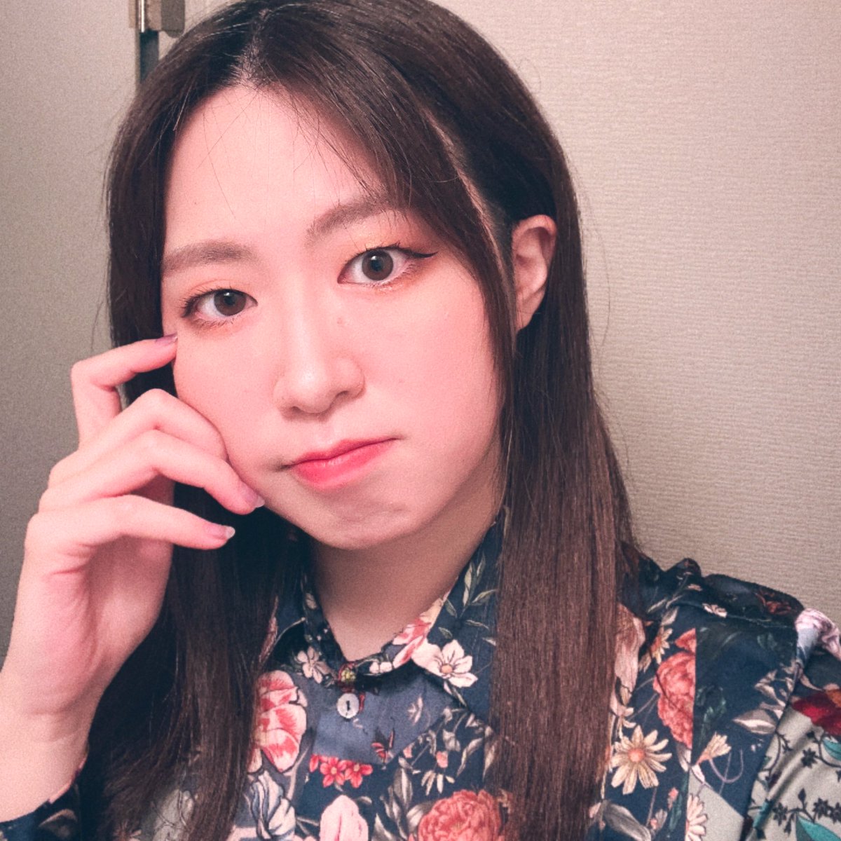 KOJIMASAN_Mk's tweet photo. #preshowermakeup 

eleganceの粉とマスカラ下地買って、
なんか昔のズーシーのアイシャドウ安く手に入れたから買ったのを試したかった！

確かにいいかも！エレガンスの粉！高い粉！ https://t.co/wex561jp9i