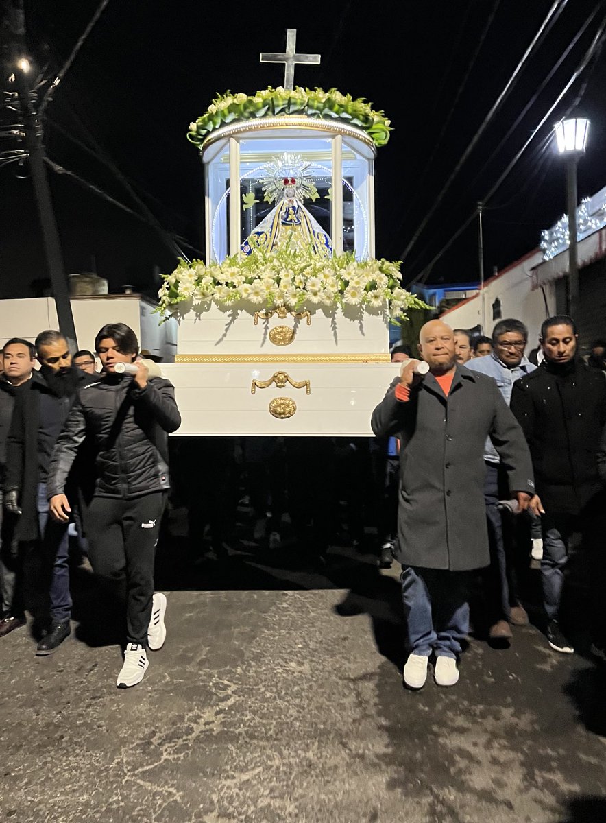 jssttco's tweet photo. Procesión Santísima Virgen del Buen Suceso, Santiago Tianguistenco México; 02.ENE.2024 🙏🙏 https://t.co/eWh56Py8P6