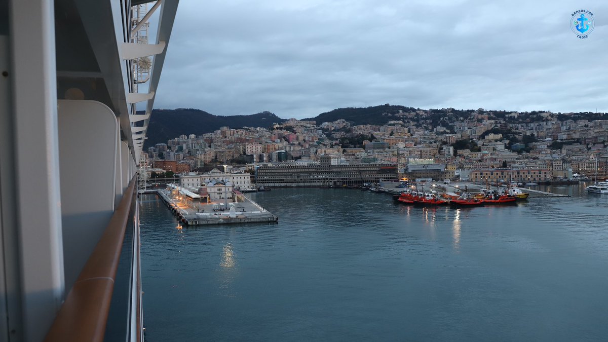 BarcosporCadiz's tweet photo. Crucero MSC WORLD EUROPA entrando en el puerto de Génova procedente del puerto de Maarsella #Genova #puertodegenova #genovaport #italia #cruise #crucero #port #puerto #vacaciones #excursion #viaje #barco #buque #ship #msc #msccruceros #msccruises #mscworldeuropa #mscworldclass https://t.co/OorbXHh9Jr