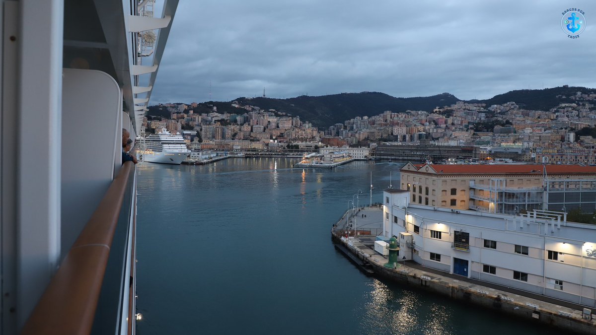 BarcosporCadiz's tweet photo. Crucero MSC WORLD EUROPA entrando en el puerto de Génova procedente del puerto de Maarsella #Genova #puertodegenova #genovaport #italia #cruise #crucero #port #puerto #vacaciones #excursion #viaje #barco #buque #ship #msc #msccruceros #msccruises #mscworldeuropa #mscworldclass https://t.co/OorbXHh9Jr