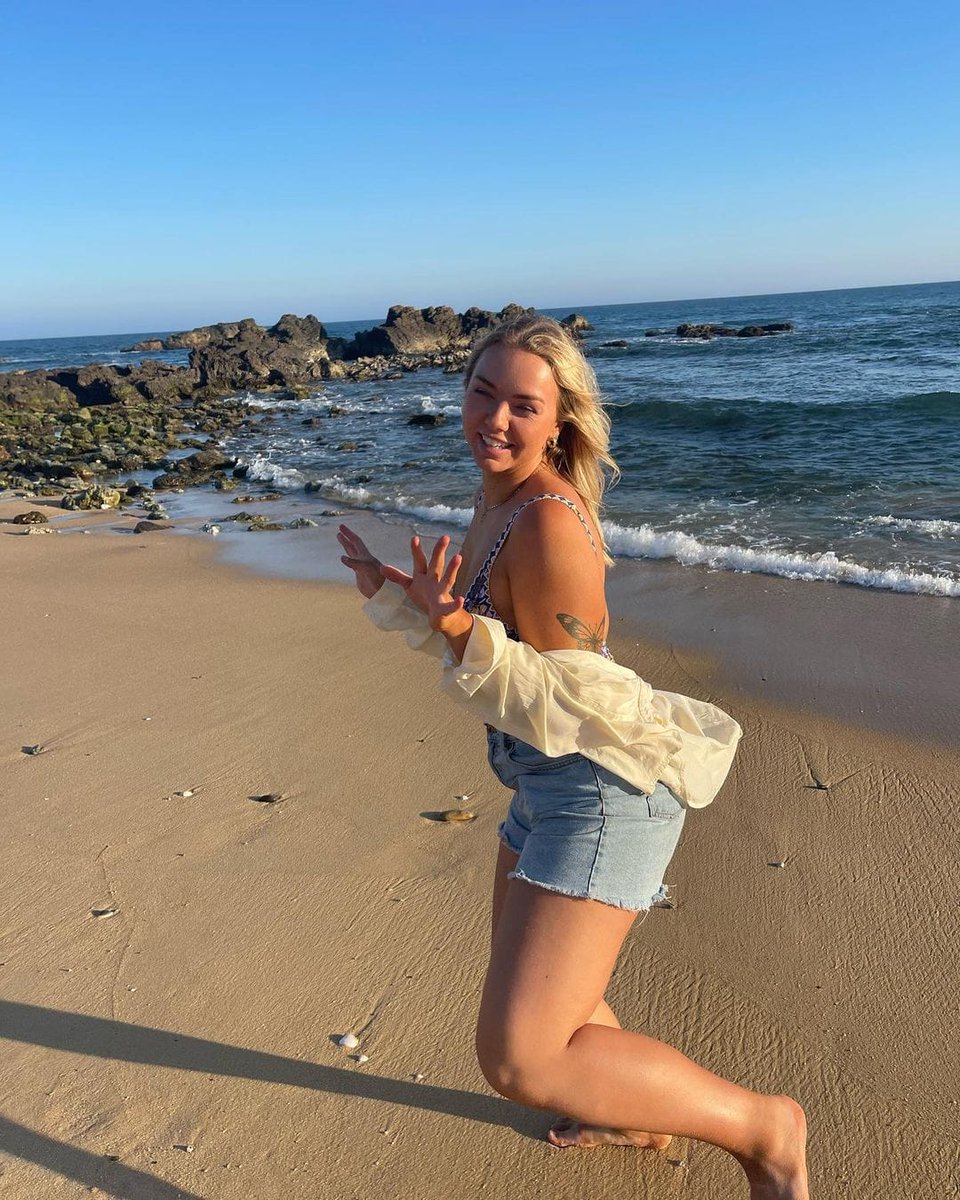 MariaVa56847441's tweet photo. Quiero que la playa sea mi hogar, siempre 😍
#beachlover #tanning #perfectcolor #smile #beauty 
#happiness #justhavinfun #blonde #love #fashion #bikinigirl https://t.co/KamUxQvnoy