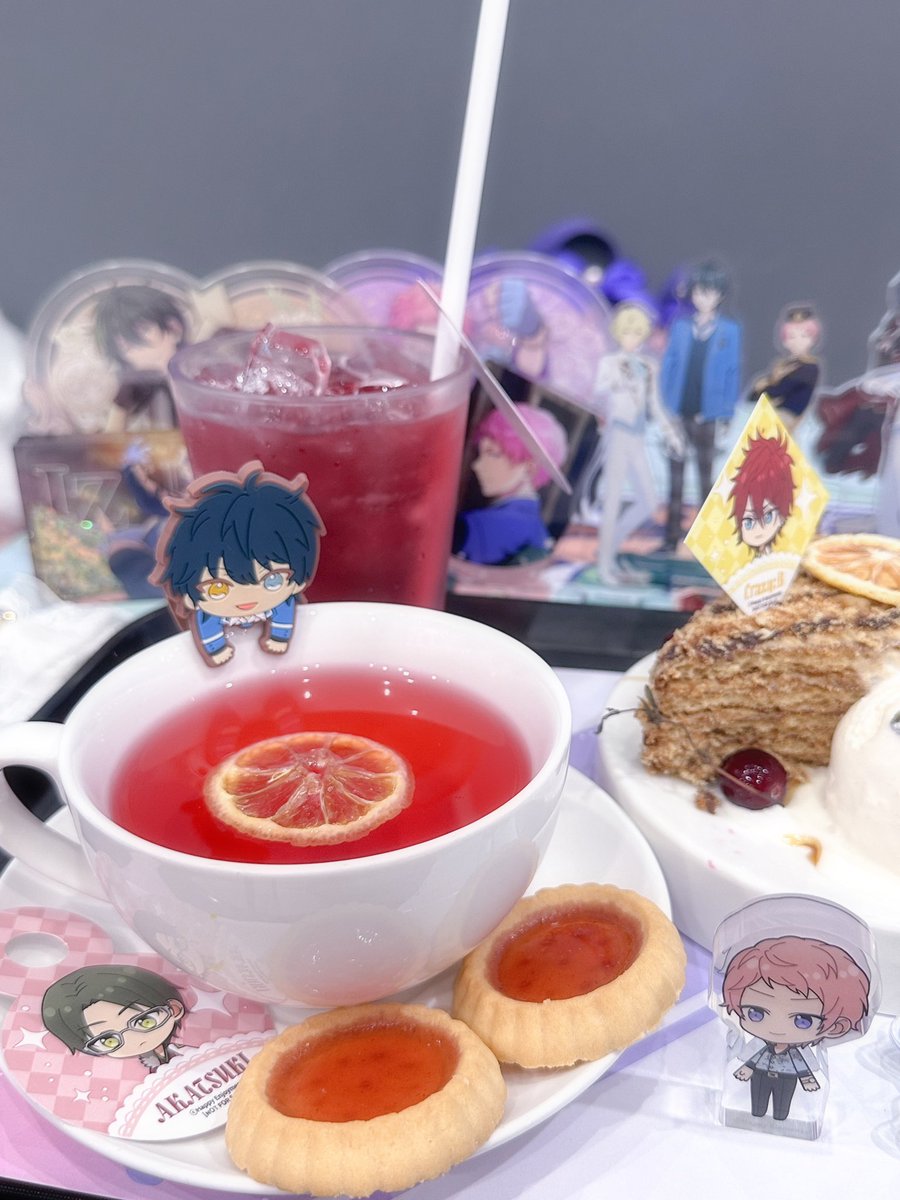 오랜만이에요 ꒰⸝⸝•ᴗ•⸝⸝꒱੭⁾⁾
요즘 활동이 뜸했는데 덕질은 계속 하고 있었답니다….
오랫동안 안 왔는데도 계속 남아있어 주신 
트친분들 감사합니다아 🥹
다시 트위터 열심히 해볼게요!