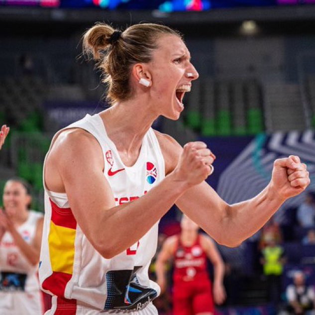 anaislopez23's tweet photo. Hoy será la primera vez que veamos jugar a Laura Gil en la Región de Murcia con un club profesional.

Debutó en Águilas (2013) con la Selección Española y volvió en 2014 para jugar un amistoso en Murcia.

Hoy es un día muy especial para nuestra tierra y su hija predilecta ❤️🍋 https://t.co/rcS1yWo1qj