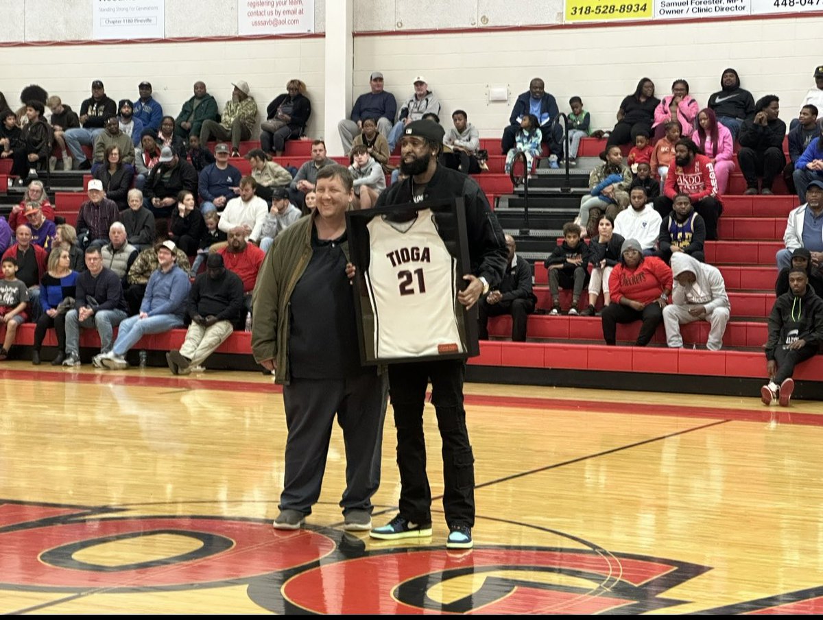 First jersey retirement in program history!!! Such an honor and a blessing!! S/o to myfamily, my friends, my teammates, and coaches!!! Couldn’t have done this without any of y’all❤️