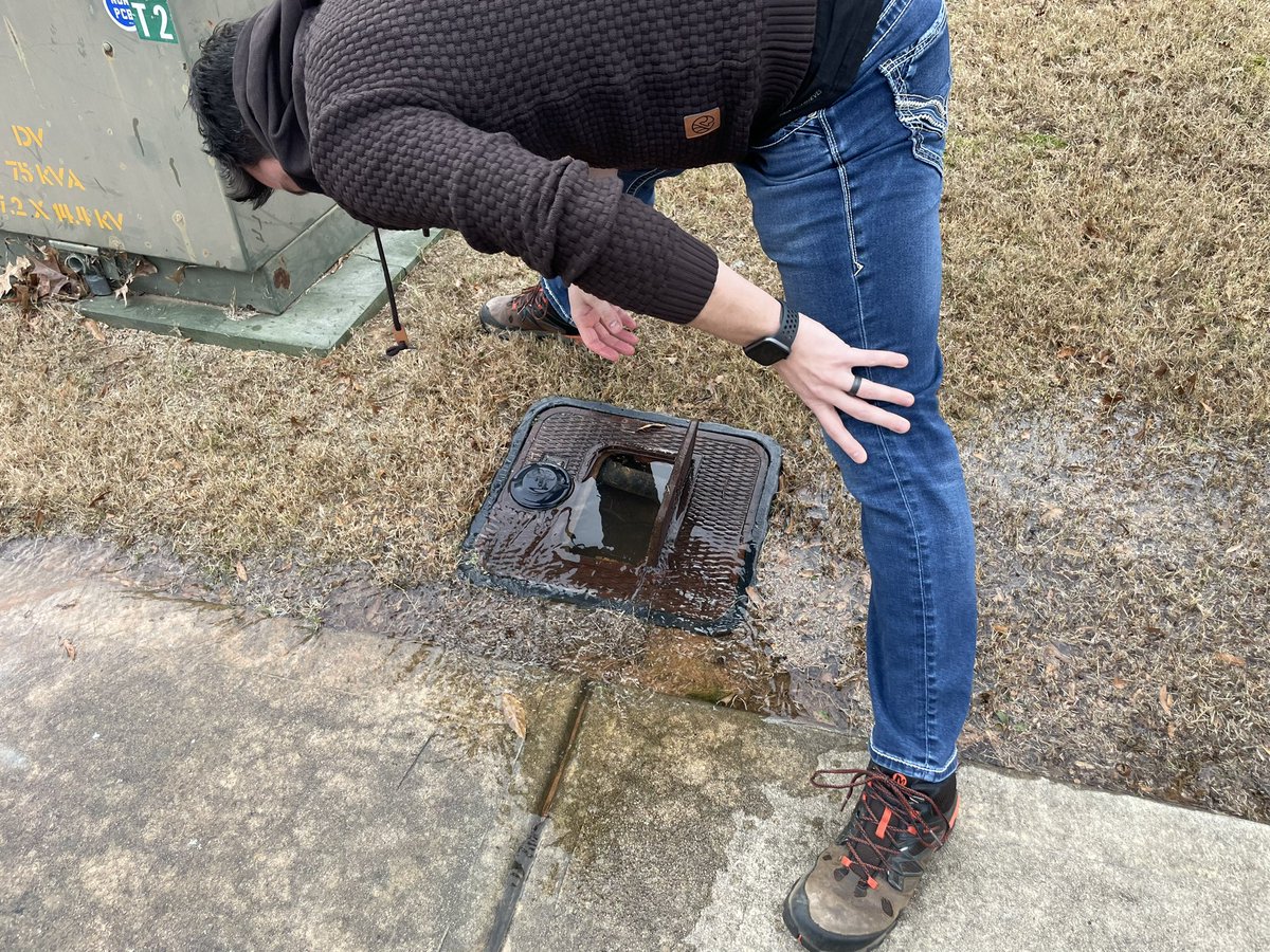 Cannot catch a break with our water.💦 2 weeks ago we finally finalized all the repairs and renovations from a water leak that happened 3.5 months ago. This morning we woke up to a burst pipe outside our house at our water meter. Plz Lord, make it stop. 🛑
