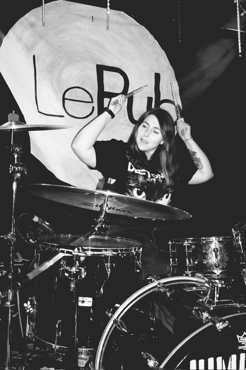 Tbpkip's tweet photo. Last gig of 2023 first posts of 2024, let's get it 💪 @failstateband @Lepub 
#livemusic #musicscene #alt #alternative #rock #emo #altrock #bnw #blackandwhite #photography #photographer #wales #newport #uk #x100v #fujix #fujifilm https://t.co/L0TPIGtUr3