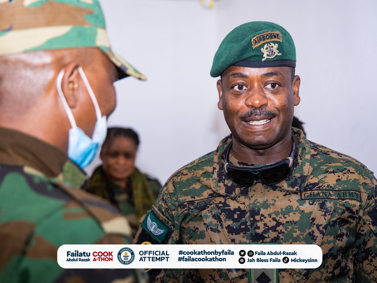 FailaAbdulRazak's tweet image. Grateful for the strong support from the General Officer Commanding for Northern Command and the Commanding Officer for 69 Elite Airborne Force, along with their dedicated team! Your presence adds an extra layer of strength to the CookAThon.

#FAILACOOKATHON 
#cookathonbyfaila