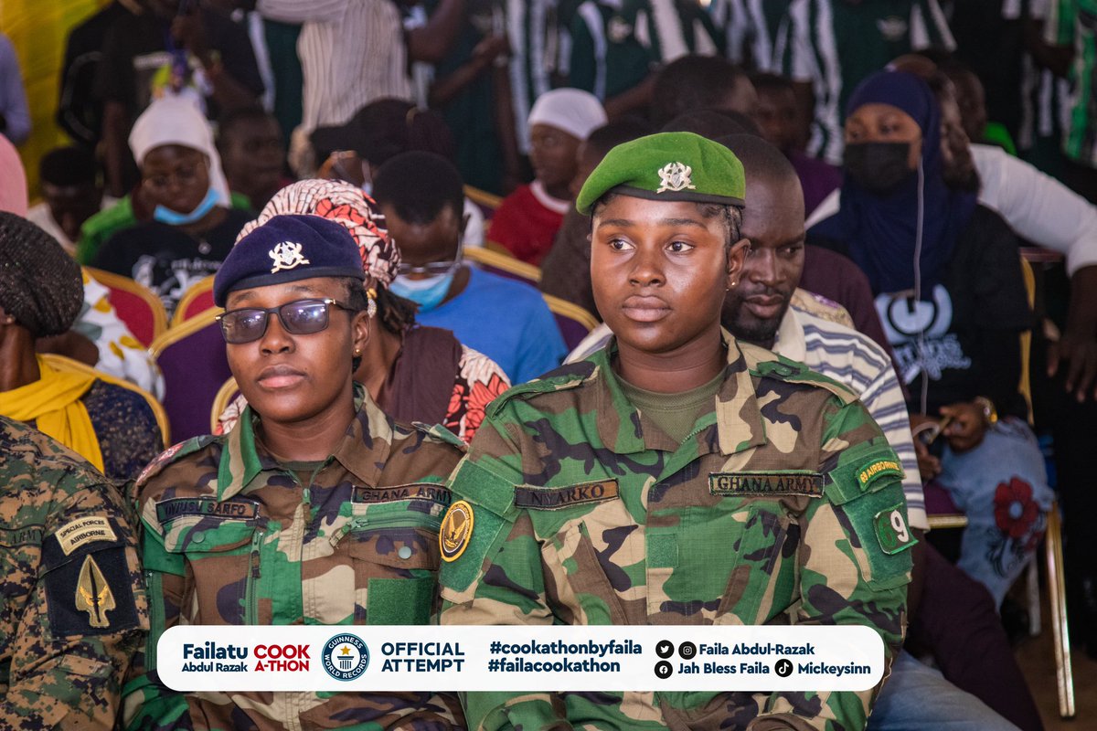 FailaAbdulRazak's tweet image. Grateful for the strong support from the General Officer Commanding for Northern Command and the Commanding Officer for 69 Elite Airborne Force, along with their dedicated team! Your presence adds an extra layer of strength to the CookAThon.

#FAILACOOKATHON 
#cookathonbyfaila