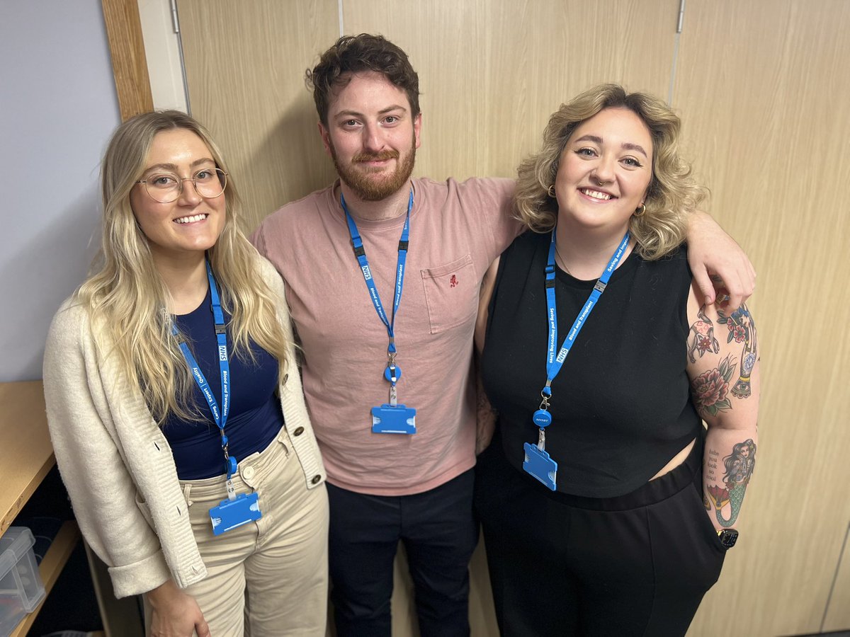 Today we welcome our new trainee SNODs to the team! Welcome Grace, Charles and Emilie 👋🏻 We hope you will all be very happy in your new role! 🩷