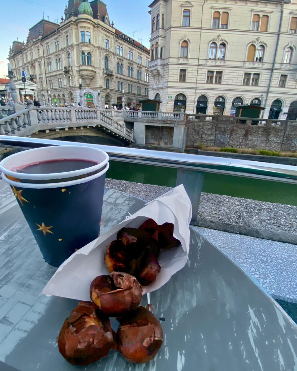 visitljubljana's tweet photo. Name a more iconic winter experience than enjoying roasted chestnuts and mulled wine in the centre of an idyllic European city.
#visitljubljana #ljubljana #EBD2022 #EuropeanBestDestination #tromostovje #triplebridge
📸 Instagram user tampabae83 https://t.co/EPLUy8tZXZ