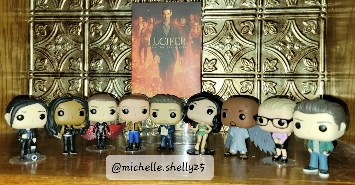 My Lucifer box set arrived 💕😈
~
~
~
@LuciferNetflix @tomellis17 @dbwofficial @Aimee_Garcia @kevinmalejandro @InbarLavi @LesleyAnnBrandt @Henderson_Joe @Ildymojo @ChrisRafferty 
#Lucifer #LuciferNetflix #customfigures #luciferfanart