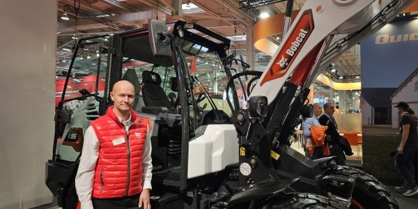 . <a href="/BobcatCompany/">Bobcat Company</a> articulating wheel loader brings capacity &amp; speed to the farm! #cdnag #ontag #westcdnag #OGLY #agritechnica2023 ow.ly/lpjl50Qnqkw