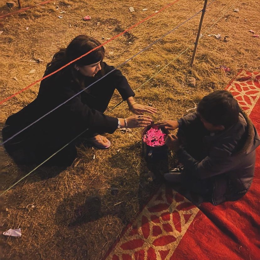 khigirlinlhr's tweet photo. I met Wazir. The kindest boy who made sure that I am warm enough to sit, in the icy cold night with him at the partition between men and women marchers. His Mamu was picked up in 2019. Wazir is here with his mother from Quetta protesting for him. 
#MarchAgainstBalochGenocide https://t.co/iuCs7mKY1S