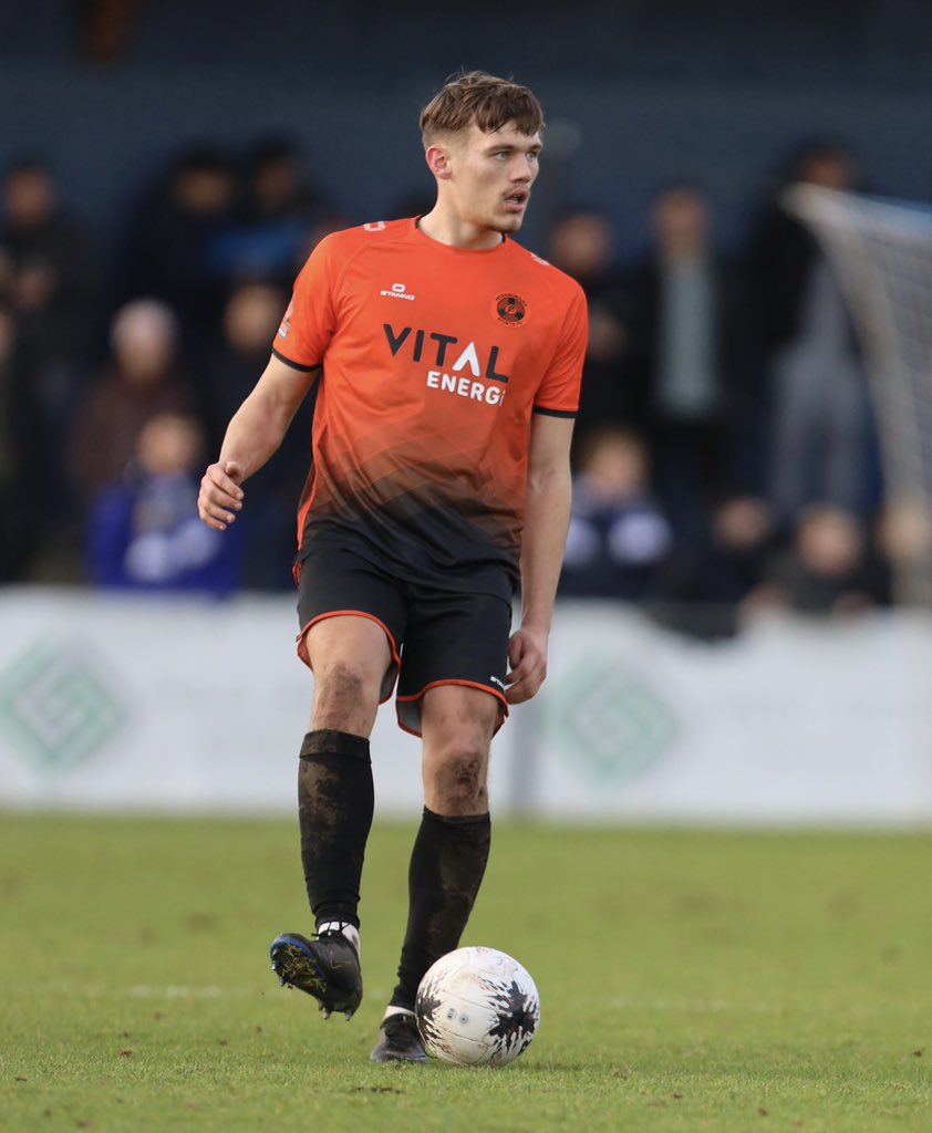 𝗙𝗢𝗫 𝗟𝗢𝗔𝗡 𝗗𝗘𝗔𝗟 𝗘𝗫𝗧𝗘𝗡𝗗𝗘𝗗 We are delighted to announce that Ashton Fox’s loan deal from @theposh has been extended to the end of the season! Ashton has made 24 appearances in the National League North so far! #PSLFC #UpTheTurbines