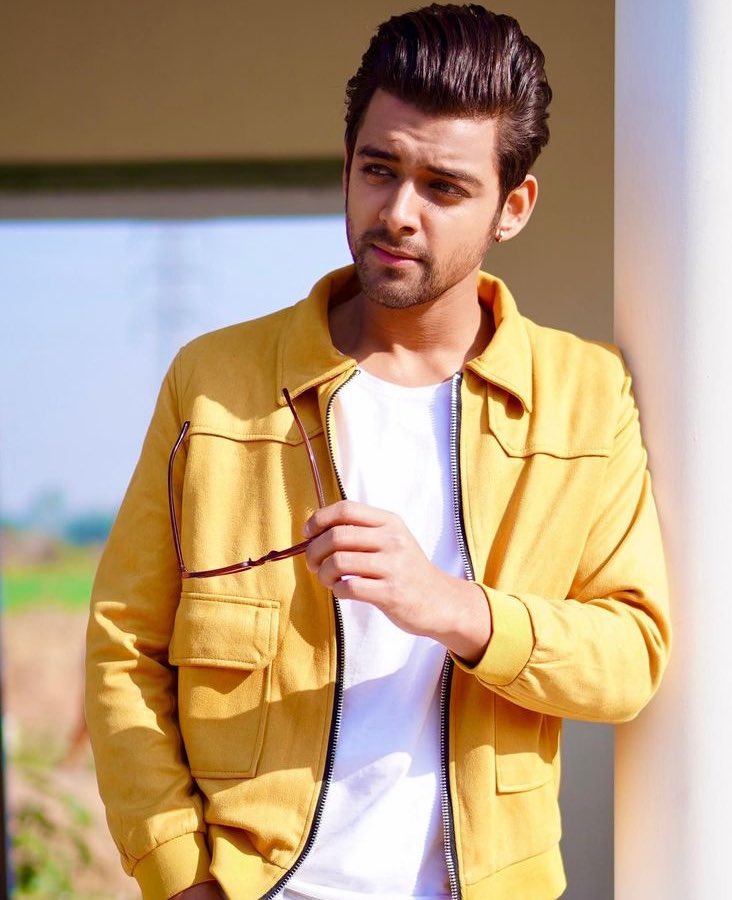 Muzzammilthakur's tweet photo. Whom are you supporting?

#MunawarFaruqui #MKJW #AyeshaKhan #BiggBoss #BBKing #muzammilthakur #biggboss #biggboss17 #bb17 #SamarthJurel #AbhishekKumar𓃵 #IshaMalviya 

❤️For Samarth                       🔄For Abhishek https://t.co/pB6lwDbA9k