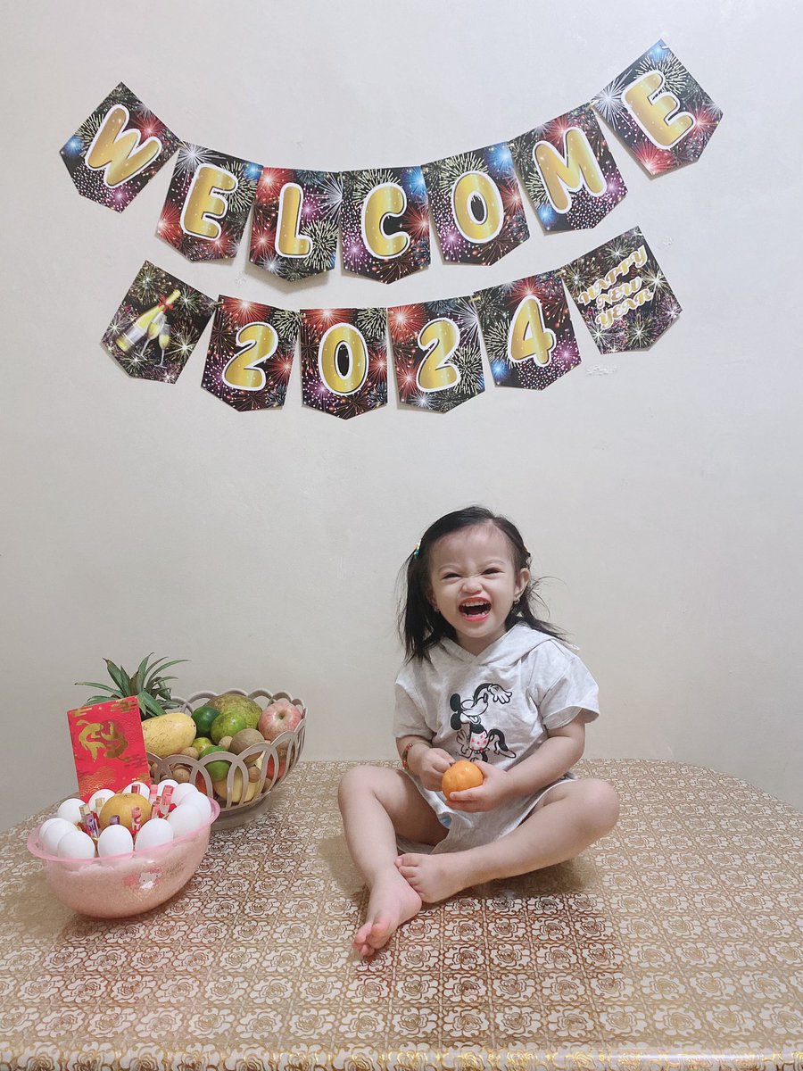 abydlrsr's tweet photo. Happy New Year Everyone 💛💚

#latepost #beenbusy #2024NewYear https://t.co/50Co1QGWTm