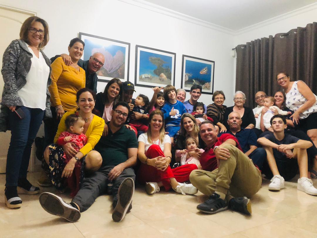 La unidad de la familia, baluarte para enfrentar los retos de un Nuevo Año, donde tener resguardado el amor.
#EstaEsLaRevolución 
#Cuba