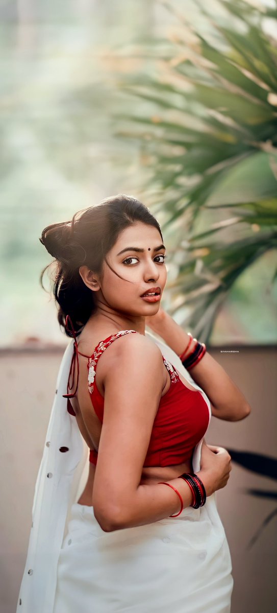 Shivani Rajashekhar ✨🤍

#ShivaniRajashekar