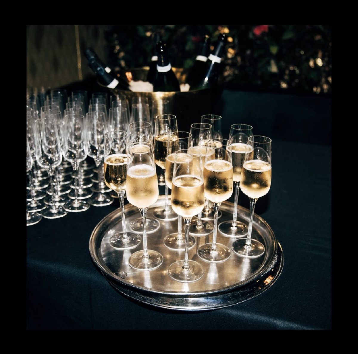 Charlies_Agency's tweet photo. Production au Verde Paris 📸 ✨

#brasserie #restaurant #paris #production https://t.co/qBRbYXEFFn