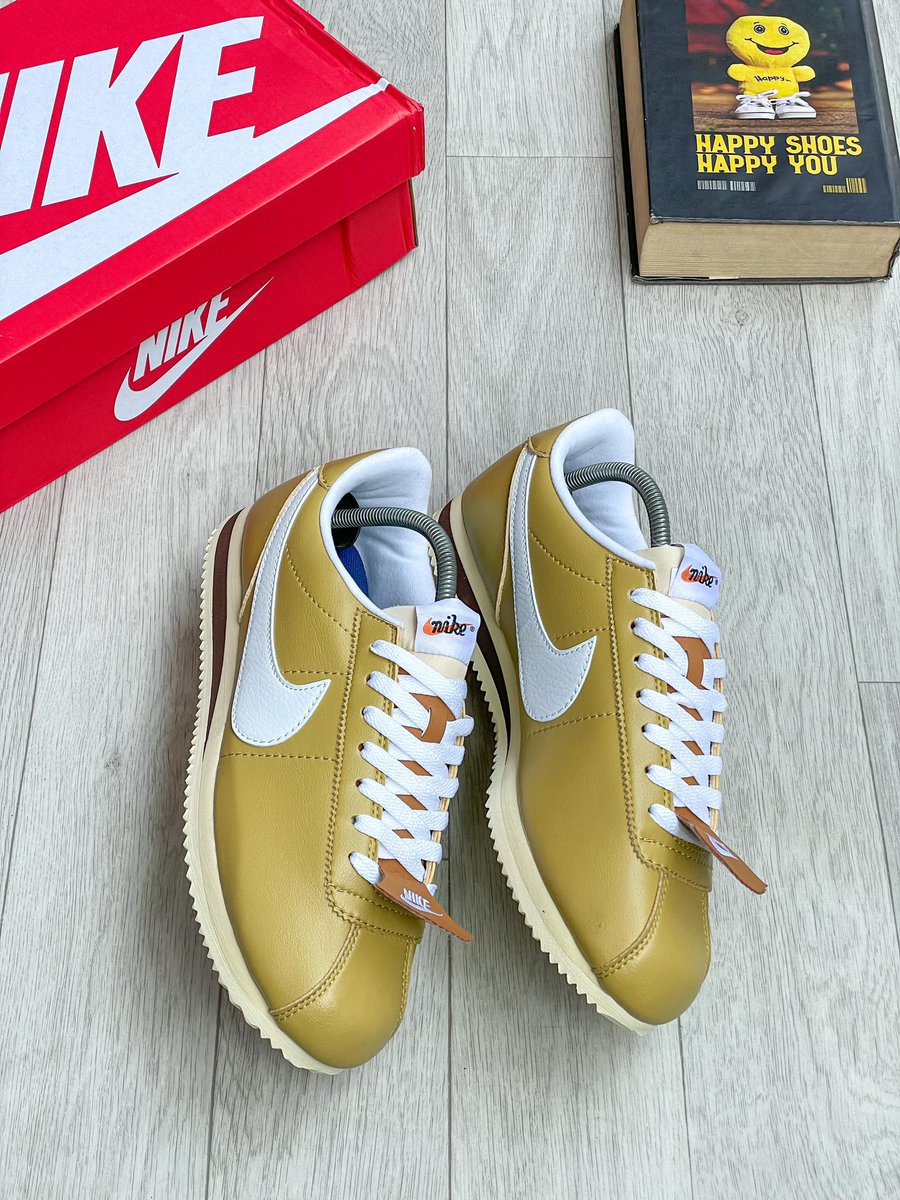 Indulgence_stor's tweet photo. Nike Cortez 23’ ‘gold wheat’ 
Size 41 - 45 
Product is available as seen. 
Hurry while stocks last 

Original price: 43k 
Sales: 35k 

#trending2024 #sneakers #sales #footwear #sneakersaddict #onlineshopping https://t.co/qjdSKsHHzo