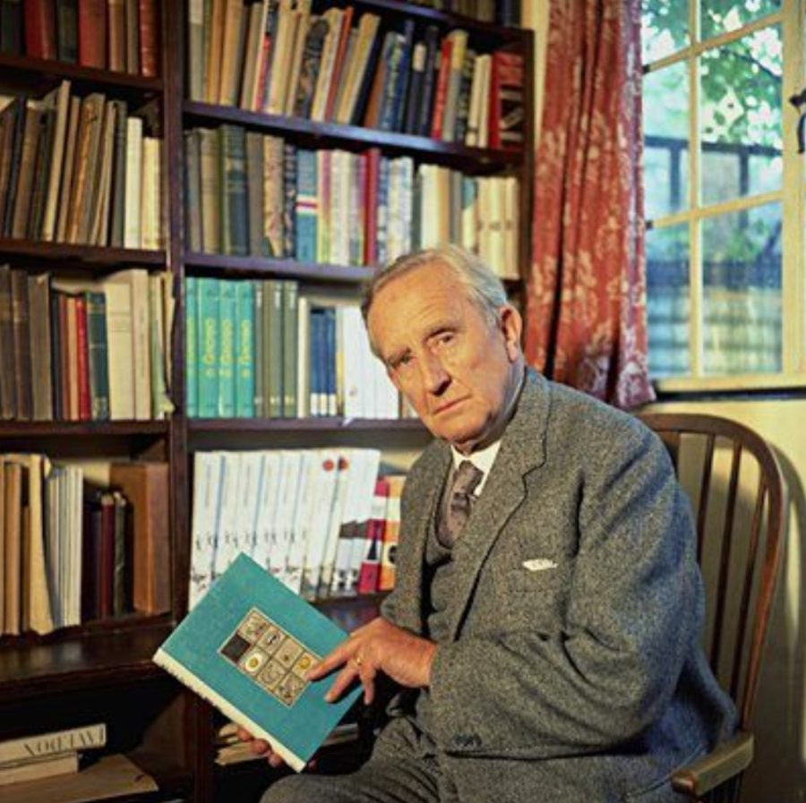joshcarlosjosh's tweet photo. J.R.R. Tolkien was born on this day in 1892. Happy birthday, Professor! Thank you for the world you (sub)created that so many of us love and enjoy to this day! https://t.co/VYXRLh9Zfv