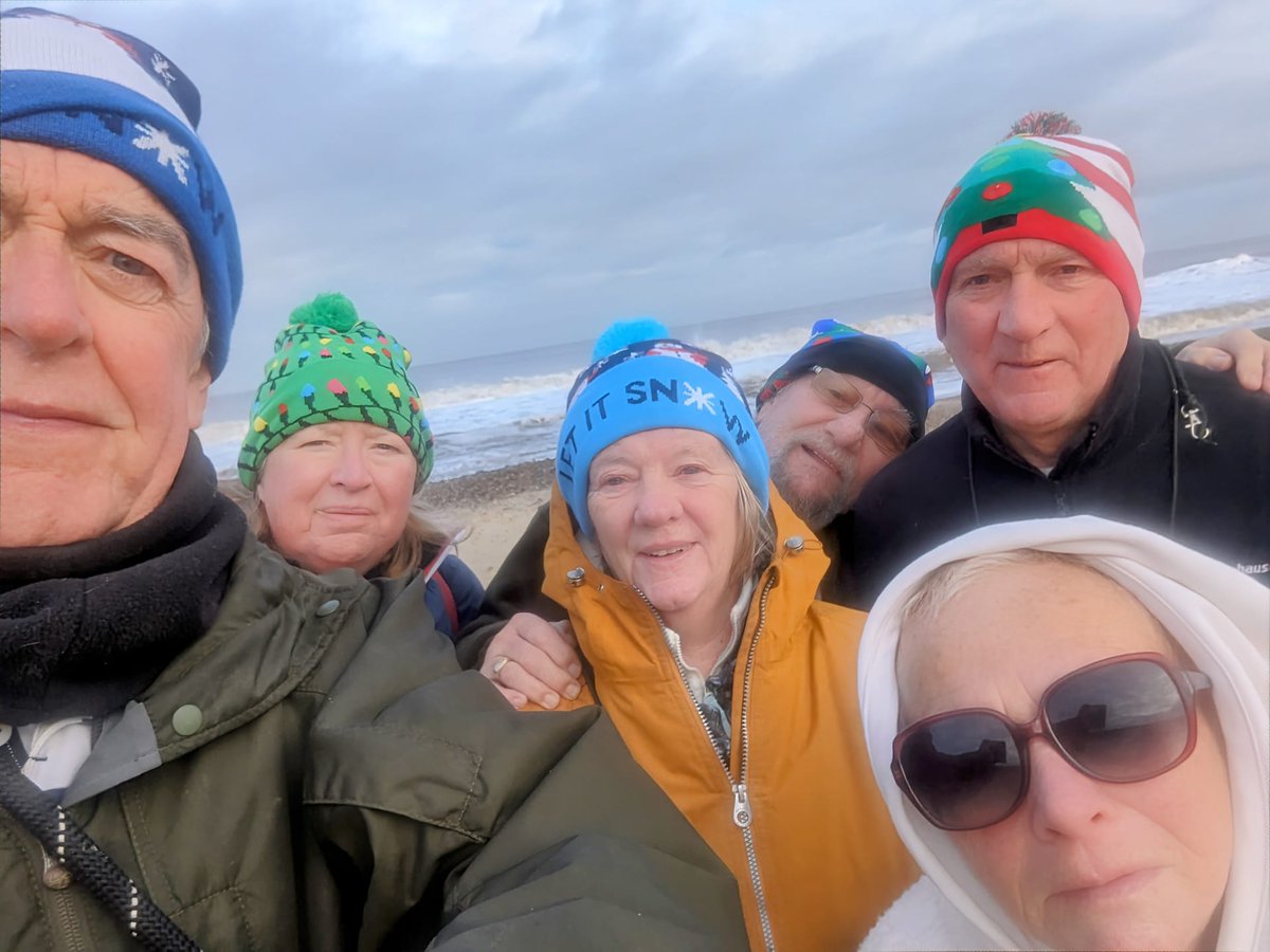HamiltonHstuart's tweet photo. Back to sunny intervals for our beach walk at Sea Palling today, after yesterday's monsoon. https://t.co/C00Ij47puS
