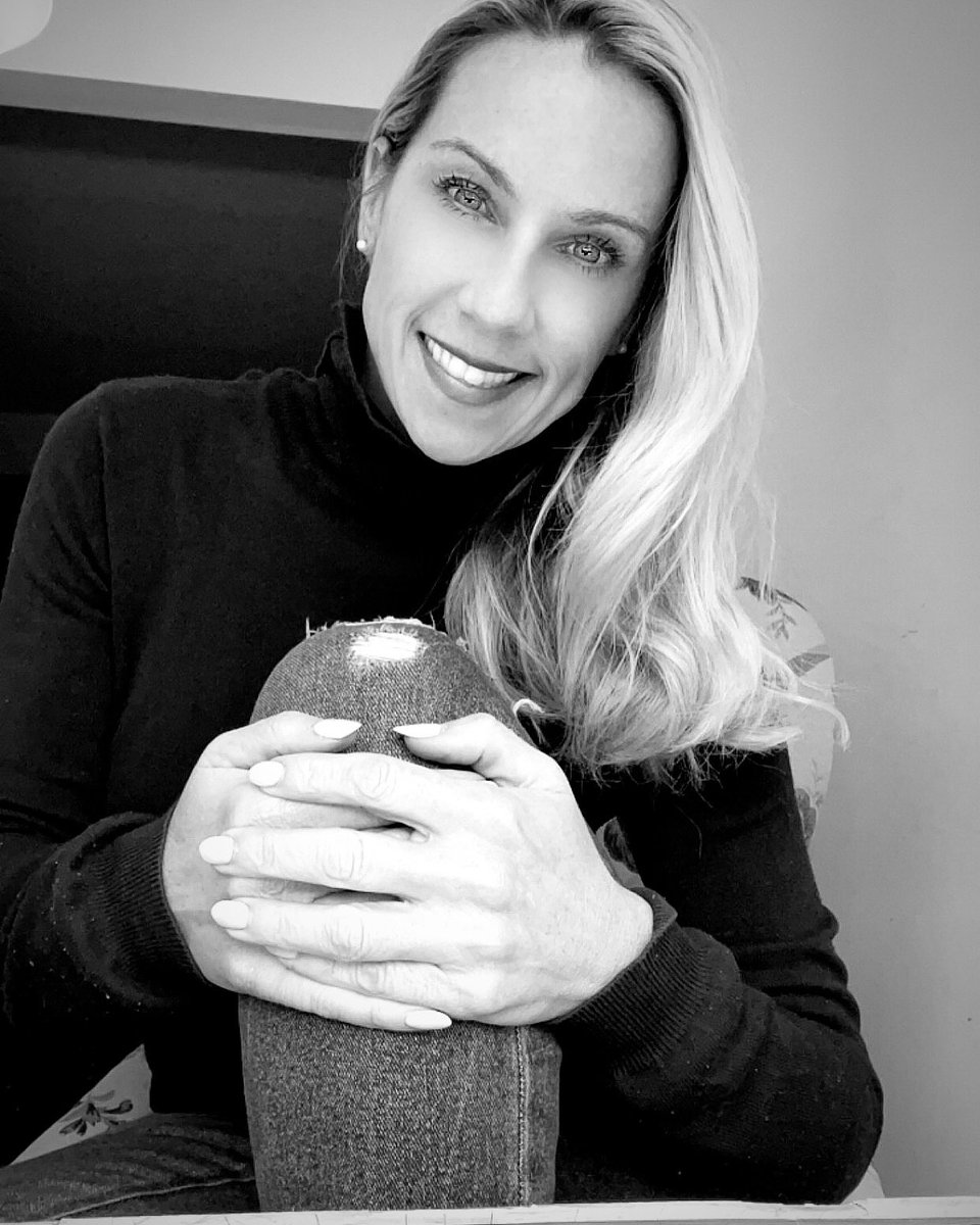 alwaysdreambig's tweet photo. So many people choose a word each year. A word to focus on and live by for the year. 

So for 2024 my word is JOY.

So this year determined, driven, action with a whole lotta joy. ❤️ https://t.co/Ylmv0aXmeR