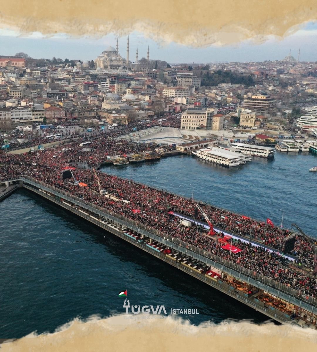tugvaistanbul's tweet photo. 📌 Yüz yıl önce Osmanlı’nın başkenti İstanbul işgal edildiğinde Galata Köprüsü’nde eylem yapılmıştı. 

Aradan 100 yıl geçti ve 1 Ocak 2024’de aynı yerde, Galata Köprüsü’nde işgal altındaki Filistin için bir yürüyüş gerçekleştirdik. 

#ForFairFuture https://t.co/1PXl6HgATA