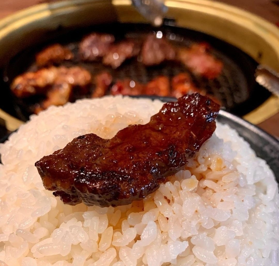 gyukaku_yegAB's tweet photo. 🍖🔥 Elevate your workday at Gyu-Kaku Japanese BBQ in downtown Edmonton! 🏙✨ Our All You Can Eat experience is the perfect way to turn an ordinary workday into a flavorful adventure!
#GyuKaku #ExploreEdmonton #EdmontonExplorer #YegFoods #YegFoodies https://t.co/aQME4vEXe2