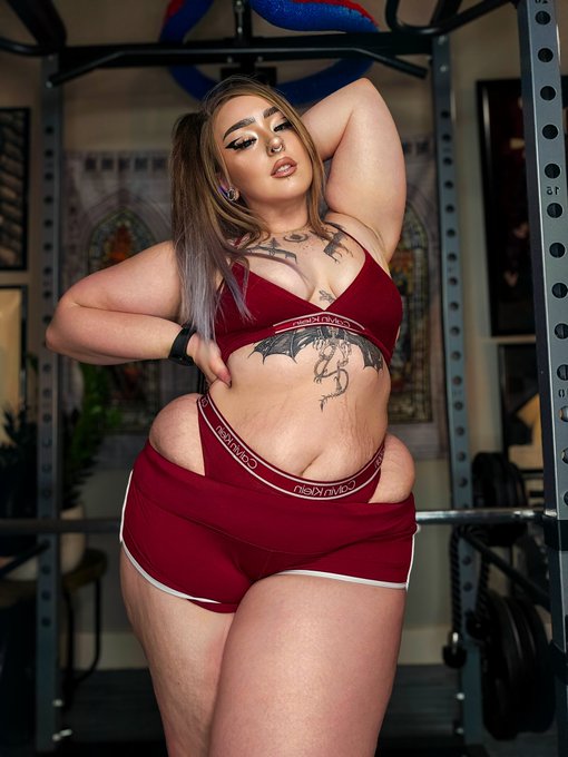 Watch 🦇 𝖑𝖎𝖈𝖍𝖑𝖎𝖓𝖌𝖘 | OF 🖤💋's leaked NSFW photo on TwXstars