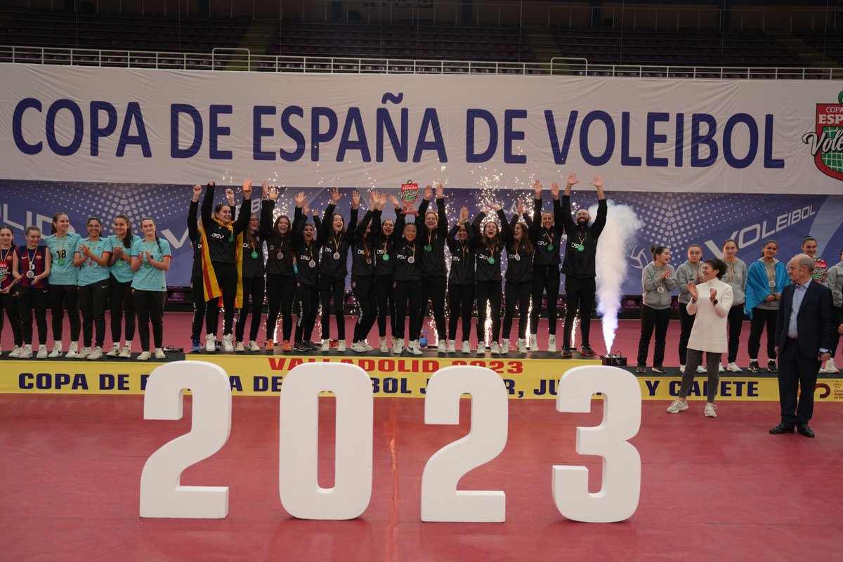 SantCugatCreix's tweet photo. 🏐🏆 El @DSV_ES @VoleiSantCugat ha fet història amb 5 podis en la Copa d'Espanya!

👏 Són els seus millors resultats en aquesta competició nacional!

📸 @RFEVB .

🔗 https://t.co/kUtYsvjikJ .

#SantCugat @Sorea @jmmontserratbcn @EspanaGeff @UNBSport @vivimsolar @ToniAlemany2 https://t.co/FyD5e7UAEW