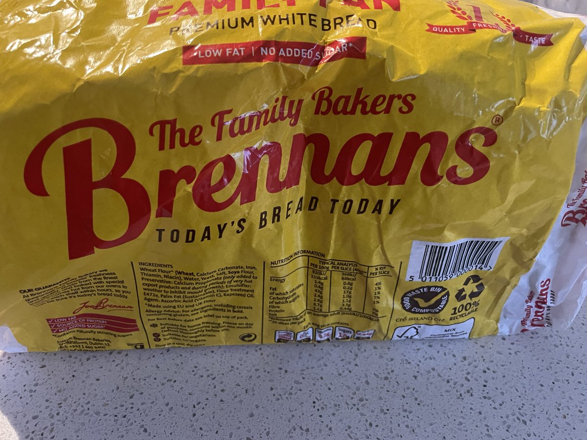 My sister has just been in Dublin and dropped round a present 🍞 #brennans I said ‘you coming in ? ‘ ‘No I have too much to do before the darts starts’ 🎯 Wasn’t expecting that ! 🤯 That my friends is the ‘Littler effect’ #DartsWorldChampionship #final