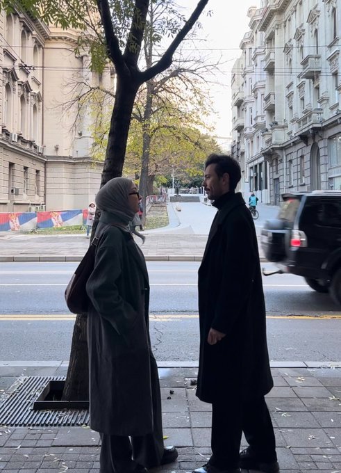 nevabiri1's tweet photo. • sen gülünce gün cumartesi olur,
bir kuş havalanır gökyüzüne.. https://t.co/7meRSq8vm4