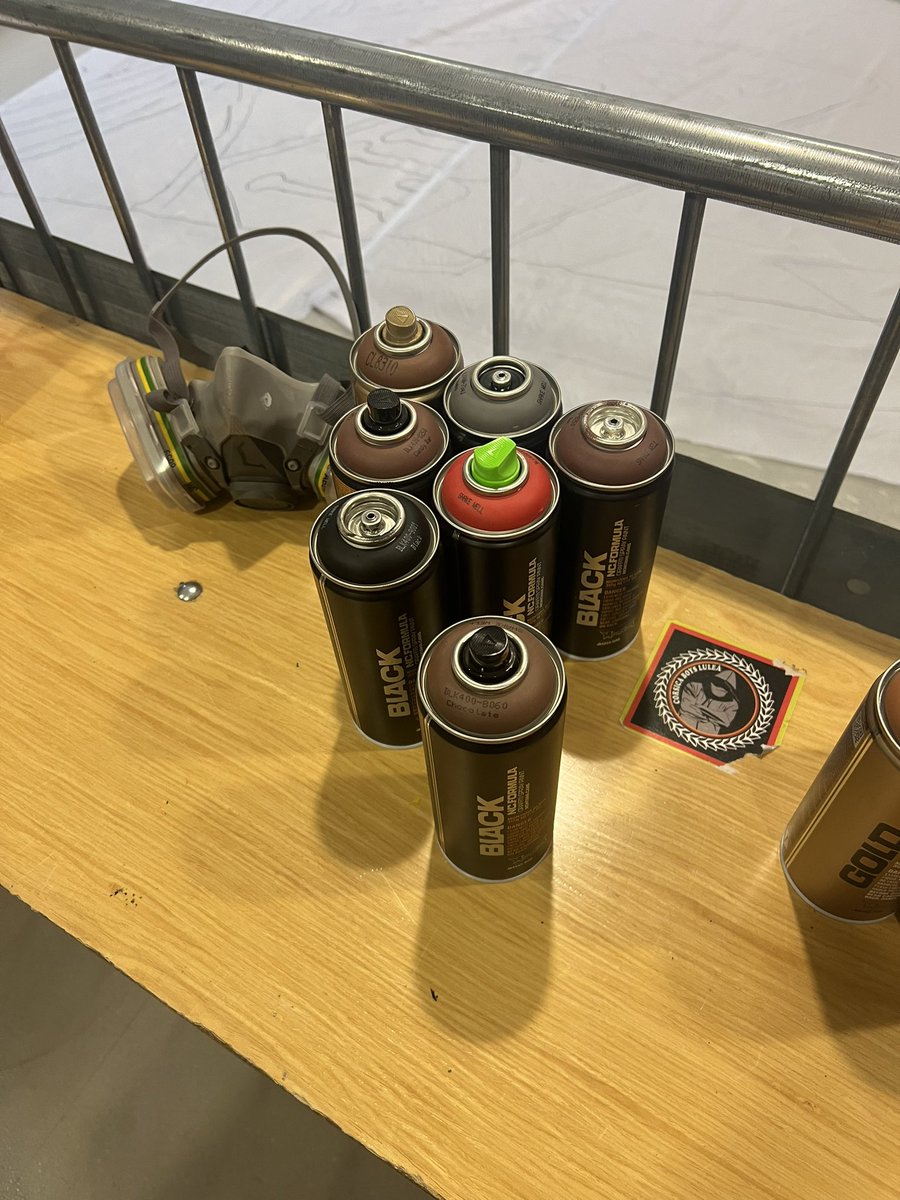 Corsica Boys tweet media