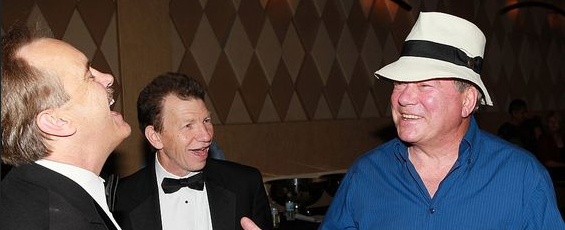 andyandorian's tweet photo. Captain Kirk tells a joke
#startrek #startrekds9 #startrektos #scifi #tvseries #cast #quotes #fun #humor #williamshatner #maxgrodenchik #jeffreycombs https://t.co/0HVQeEnj2D