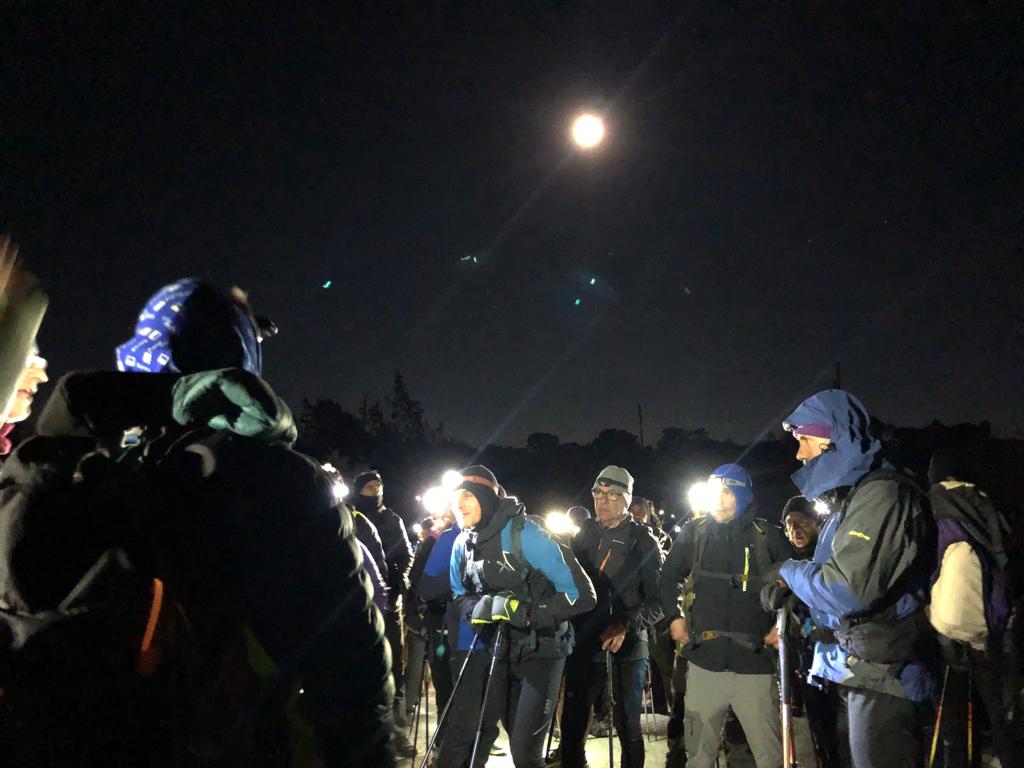 ⌚🥾 T'animem a estrenar l'any amb les 24 Hores a Muntanya el 27 i 28 de gener i caminar sota la lluna plena!🌕

✏️ Inscripcions limitades a ceolot.cat/24hm/voltes/40…

#24HMuntanya #centreexcursionistaolot #CEOlot #SomCEOlot